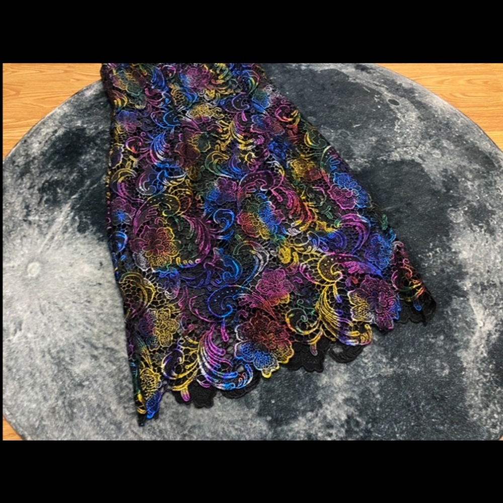 Multicolor Lace Dress - Picture 9 of 12